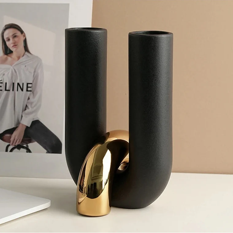 Golden Pause™ Sculptural Vase