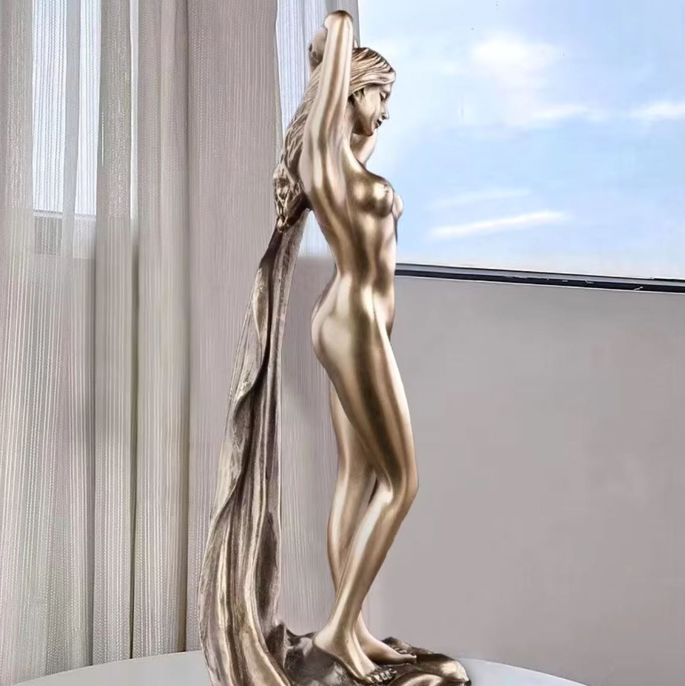Nude Woman Statue 22 cm