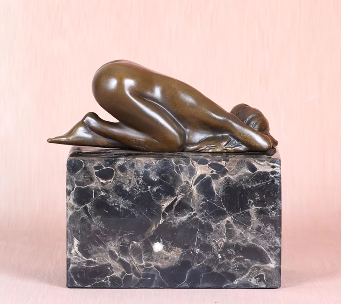 Sleeping Nude Woman Statue in Bronze 13 cm
