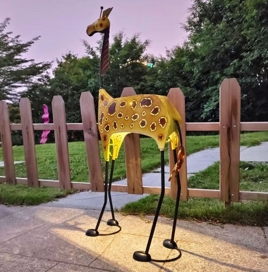 Metal Design Giraffe Sculpture for Outdoors 92 cm