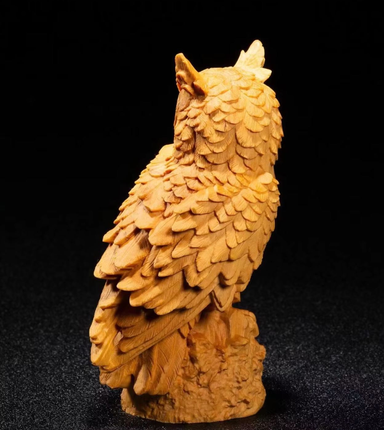 Owl Statue in Wood 11 cm