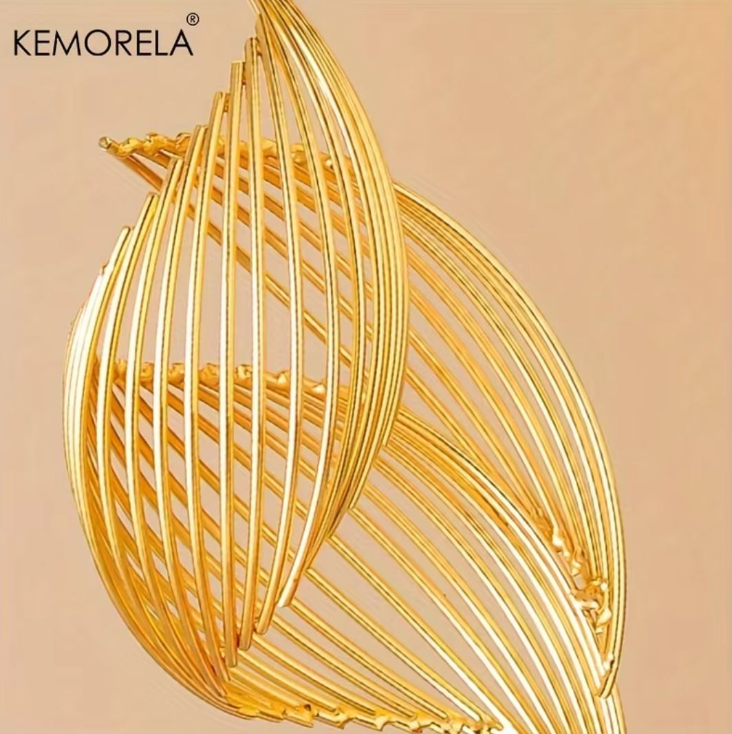 Modern Nordic Statue, Ceramic, Gold Leaf, 28 cm