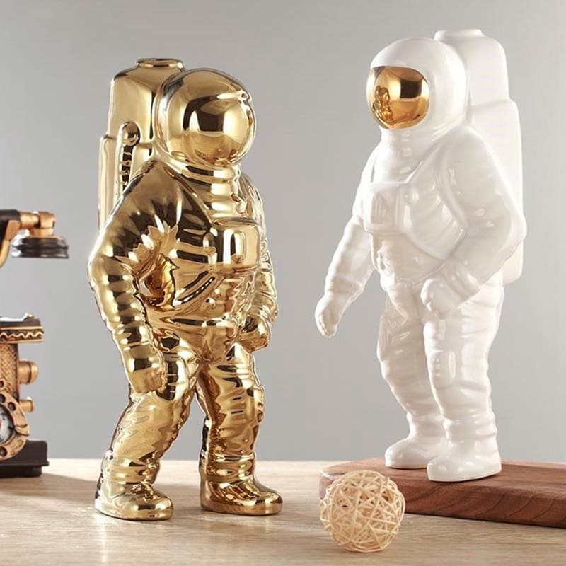Contemporary Sculpture <br/> Astronaut