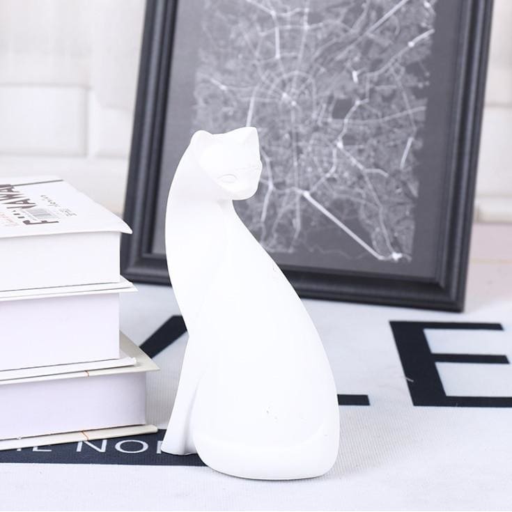 Cat Statue <br/> Contemporary