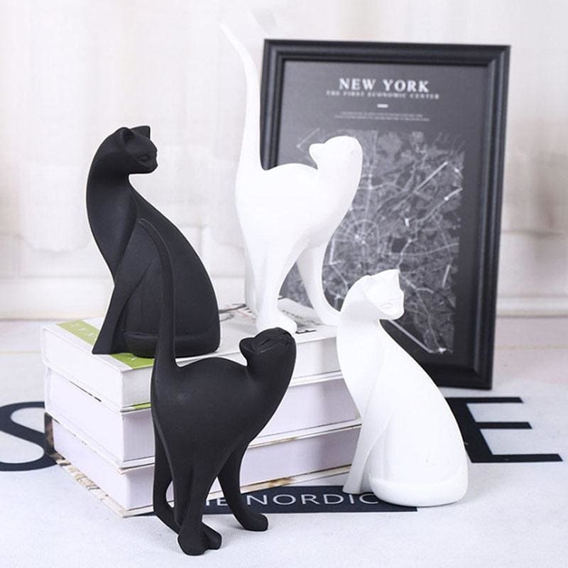 Cat Statue <br/> Contemporary