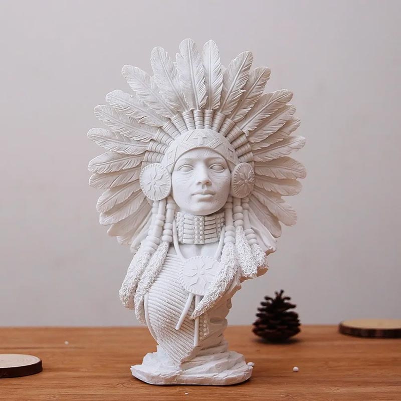 Native American <br> Woman Statue 30 cm