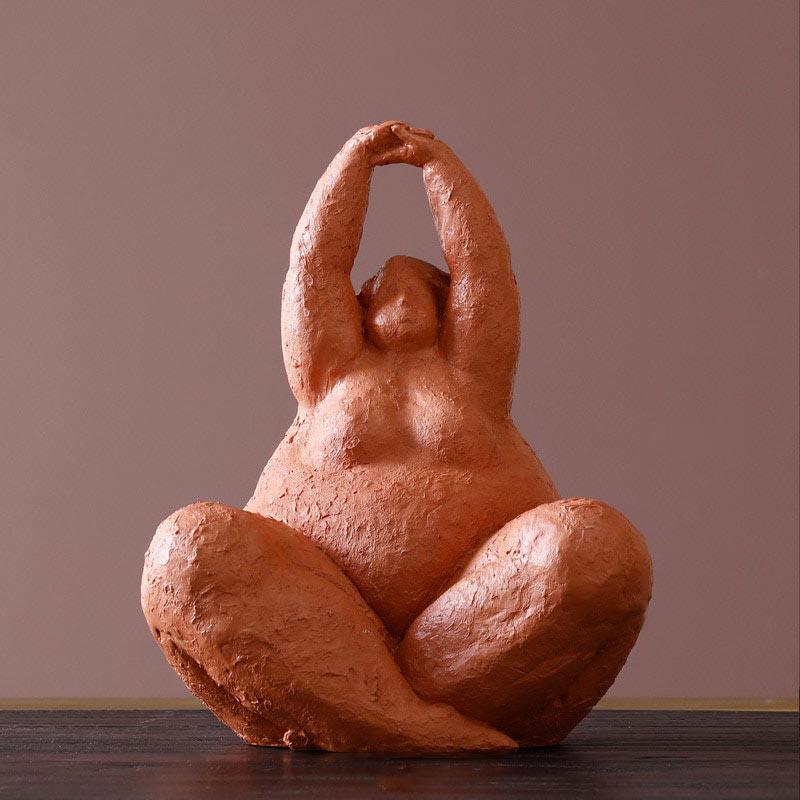 Curvy Woman Statue <br/> Clay 18 / 27 cm