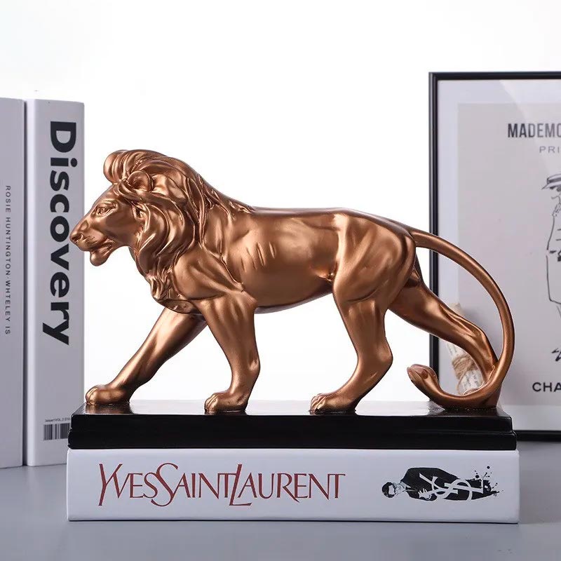Lion Statue <br> Resin 18 cm