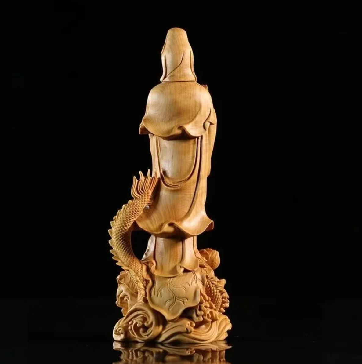 Buddha Statue in Wood 17 cm