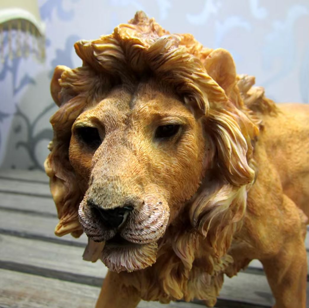 Realistic Lion Statue 24 cm