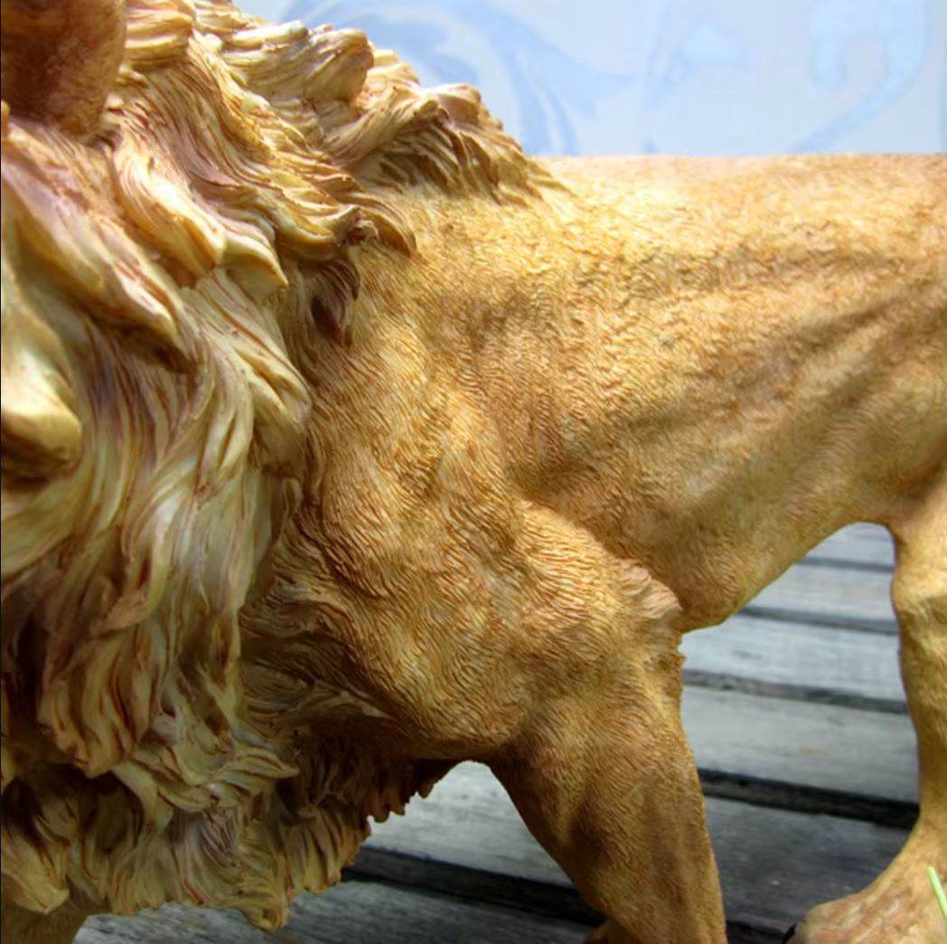 Realistic Lion Statue 24 cm