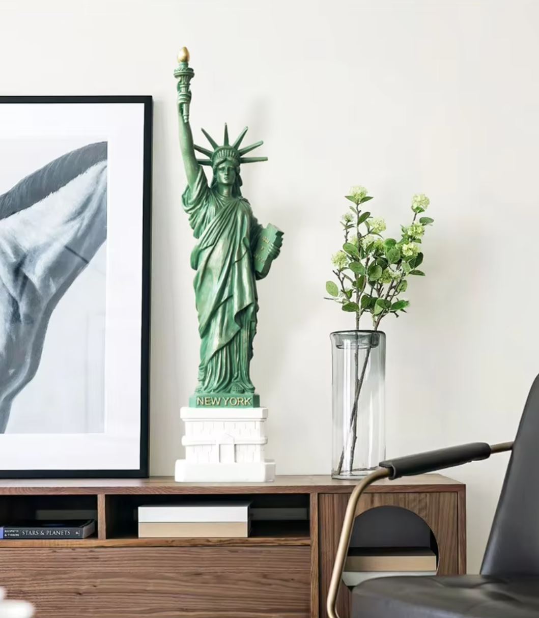 Realistic Statue of Liberty in Resin 27 cm