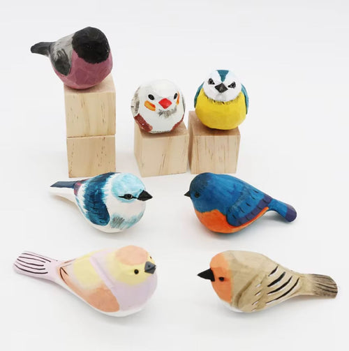 Bird Statuette in Wood 4 cm