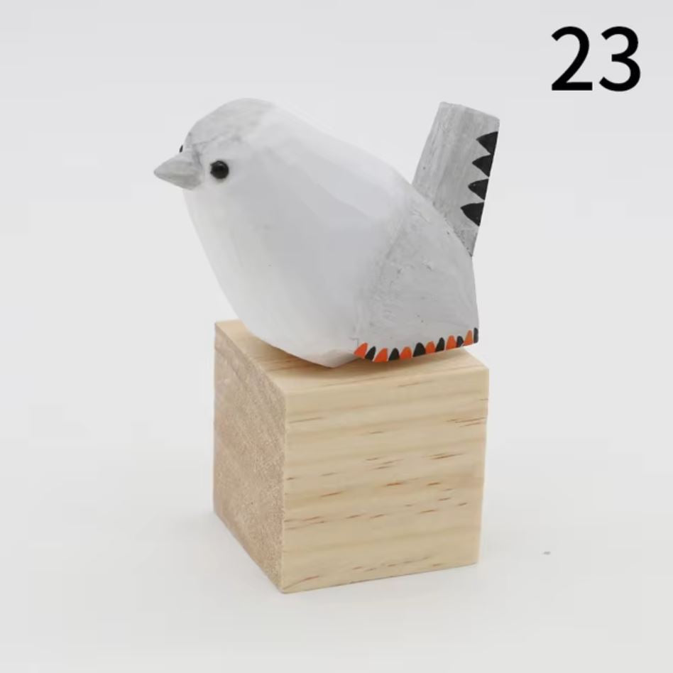 Bird Statuette in Wood 4 cm