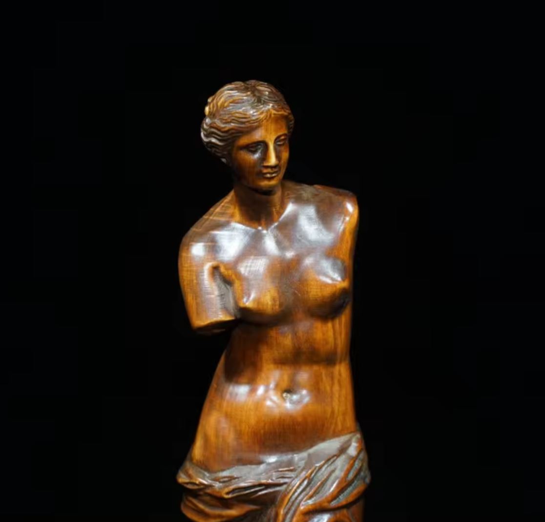Venus de Milo Statue in Wood 20 cm