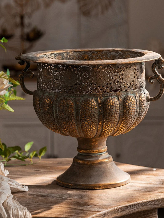 Antique Vase in Iron 36 cm