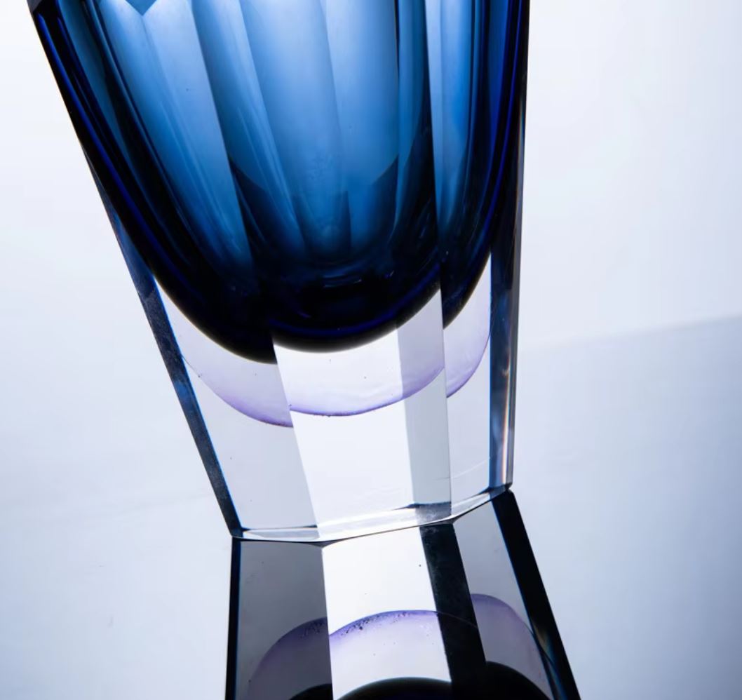 Blue Diamond-Shaped Glass Vase 19 cm